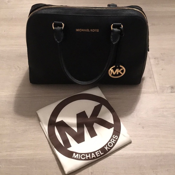 Michael Kors Handbags - Michael Kors Jet Set Satchel